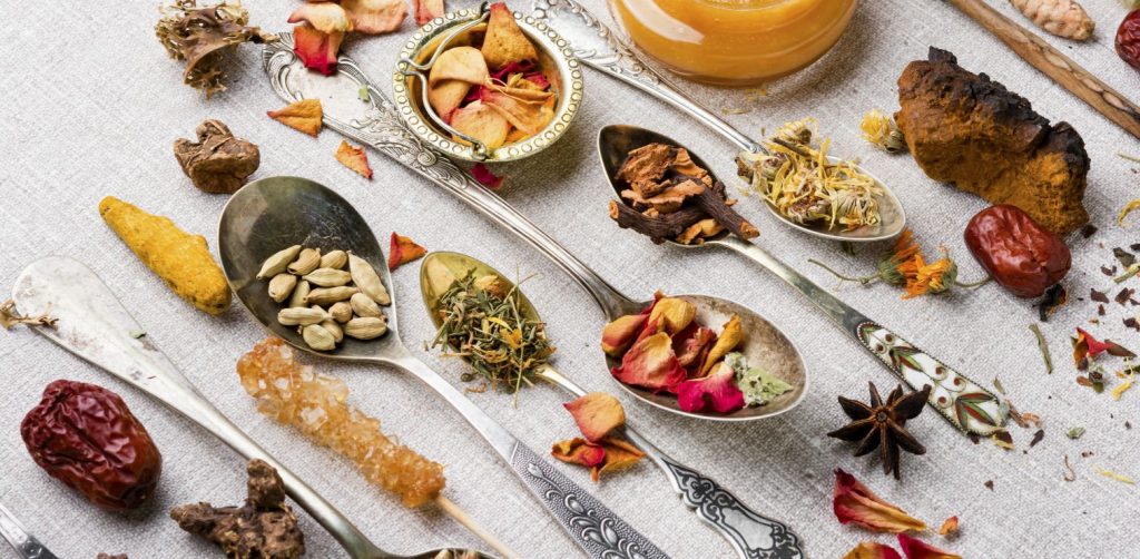 תבלינים בכפות